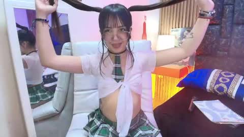 mary online show from May 15, 7:21 pm