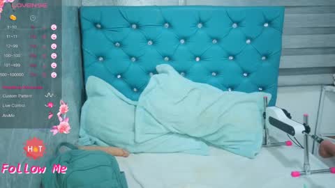  Mary Moon  online show from April 13, 10:41 am