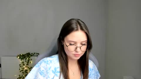 Alice online show from July 27, 7:06 am