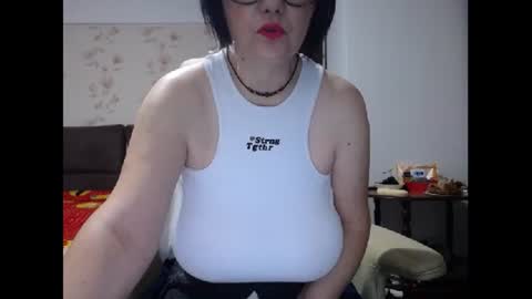 Mary online show from October 21, 2:49 am