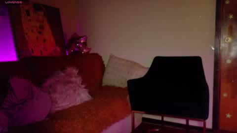     online show from April 19, 6:03 am