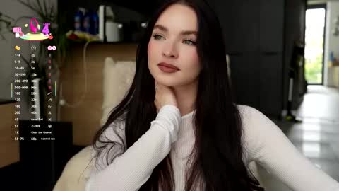 Snapshot of marypsiss chatting on October 21, 9:25 am Marina online show from October 21, 9:25 am