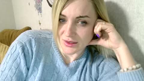 maryyemm online show from March 8, 7:20 pm