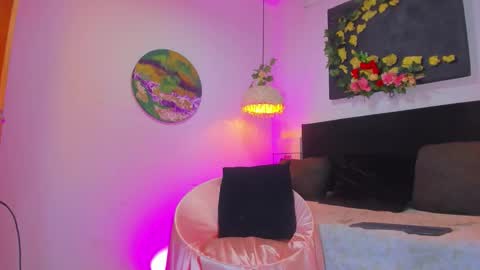 MARSHALL LEE online show from March 6, 8:41 pm