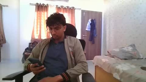 Mask Boy online show from December 14, 3:24 am