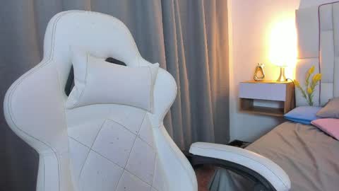 Scarlet  online show from April 20, 8:23 pm