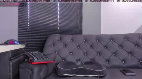 I am Massimo online show from April 22, 1:51 pm