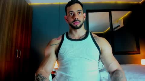 massimo online show from April 15, 1:31 am