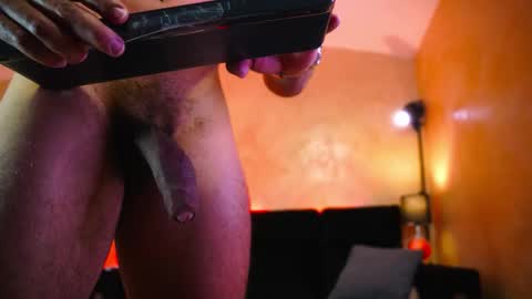 massimowalton2 online show from March 10, 3:27 pm