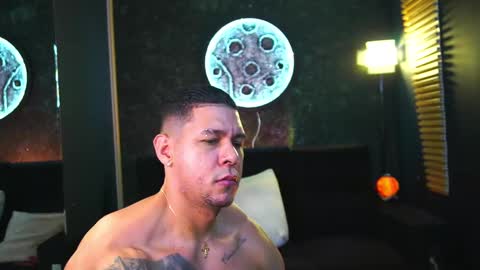 massimowalton2 online show from February 23, 3:40 pm