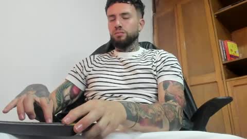 steven  online show from April 1, 9:34 pm