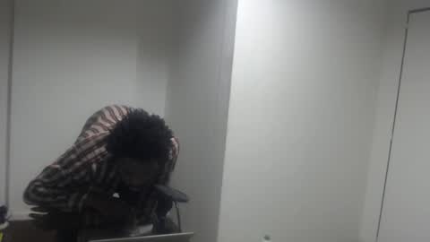 Snapshot of masterdomfuck chatting on October 24, 1:39 am Masterdomfuck online show from October 24, 1:39 am
