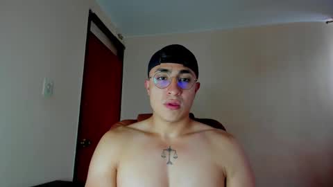 masterfiterotic online show from February 9, 8:02 pm