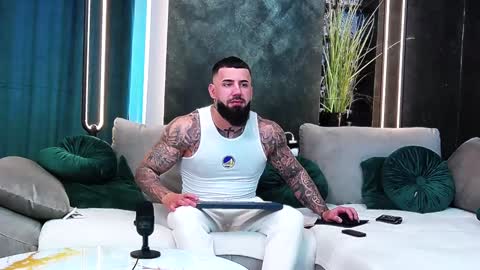 masterkingofmuscle online show from January 20, 1:42 pm