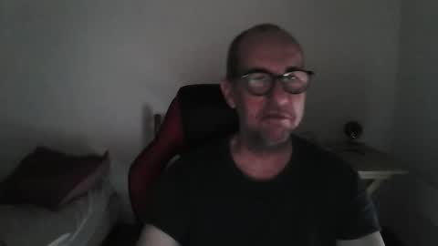 mat11efou online show from February 19, 8:02 am