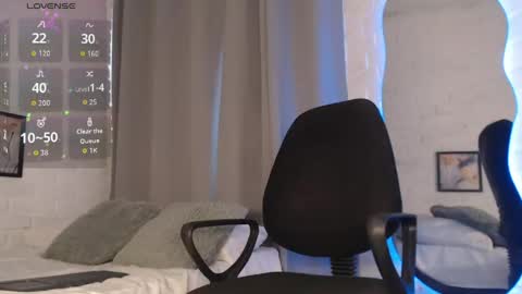 MATEO HUNTER online show from April 12, 9:41 pm