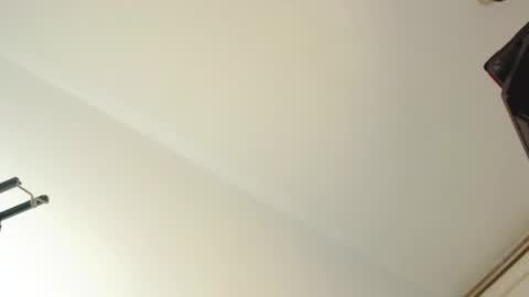 STRURIBE ON INSTAGRAM online show from February 7, 11:13 pm