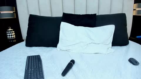 mathilda_liz online show from March 24, 1:50 pm