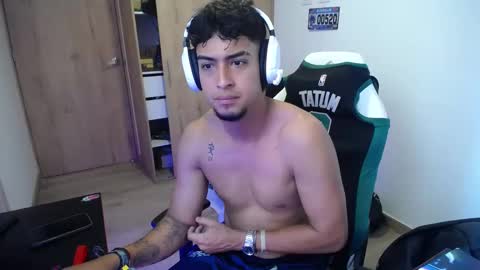 Snapshot of matias_bianco01 chatting on September 18, 2:54 pm matias online show from September 18, 2:54 pm