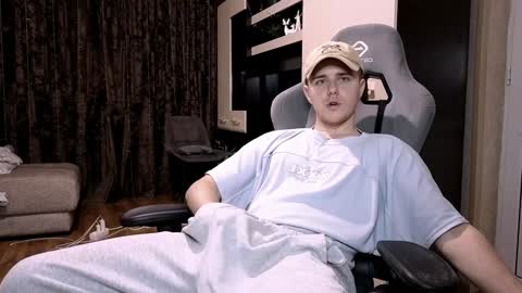 Snapshot of matt_aniston chatting on February 1, 2:26 am Matt online show from February 1, 2:26 am