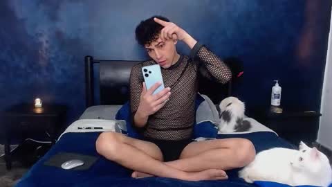matthew_hawk19 online show from February 14, 12:41 pm