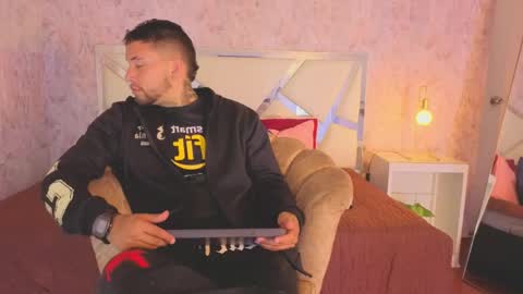 Matthew online show from April 9, 12:33 pm