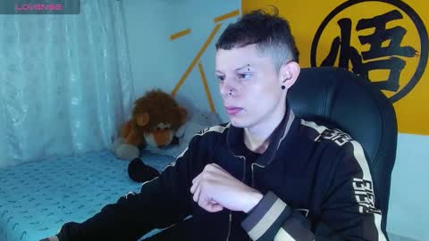 Snapshot of matthewboy_ chatting on February 17, 1:33 pm MatthewBoy online show from February 17, 1:33 pm