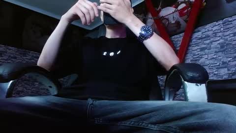 Snapshot of matthewboy_ chatting on March 7, 9:17 pm MatthewBoy online show from March 7, 9:17 pm