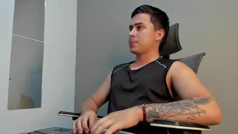 mattiwsmorris_ online show from December 5, 6:12 am