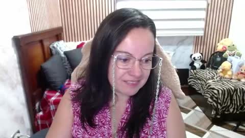 Sonia online show from April 18, 9:59 pm