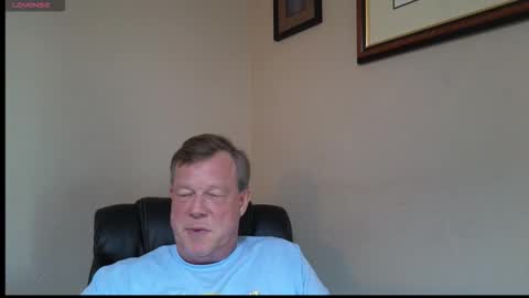 Snapshot of matureluvin chatting on October 24, 11:05 pm JustUs online show from October 24, 11:05 pm
