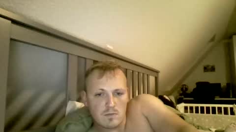 matzejohannsen97 online show from November 22, 5:33 pm