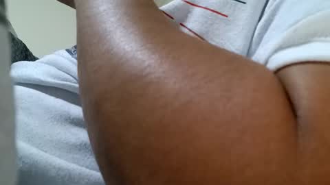 mau422 online show from December 1, 9:17 pm