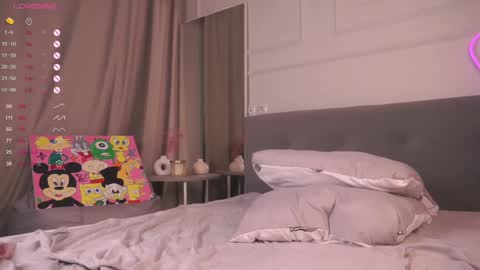 Lily online show from March 8, 9:51 pm