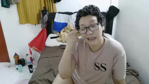 mauroluxandra online show from April 3, 6:26 pm