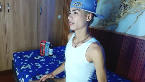 maverickhotson303av online show from December 15, 11:34 pm