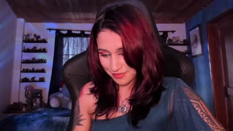 Hilary online show from January 4, 10:24 pm