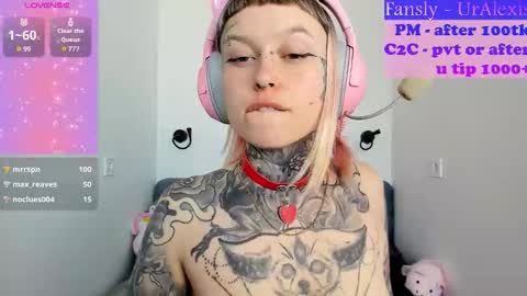 Snapshot of max69alexa chatting on October 17, 6:17 am Ur sweet heart online show from October 17, 6:17 am