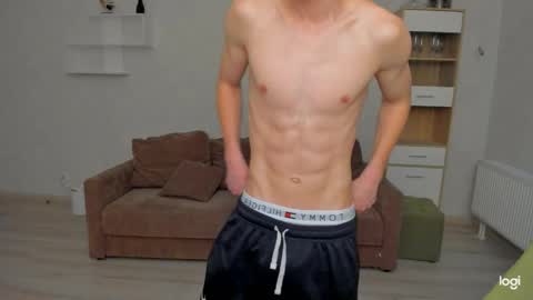 max_foks_ online show from May 4, 7:37 am