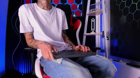 Max online show from March 28, 8:27 am