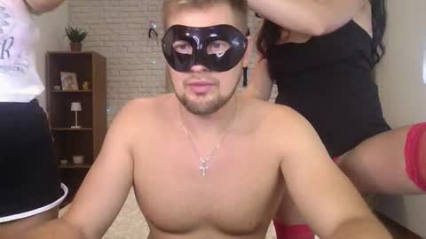 Max  Aliya online show from September 24, 9:16 am