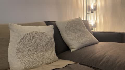    online show from February 13, 7:55 am