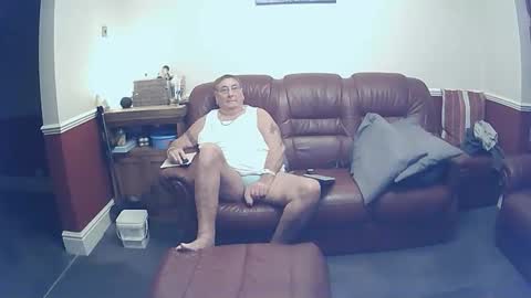 MAX online show from October 10, 10:25 pm