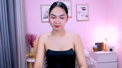 maxie greyson online show from February 24, 12:30 am