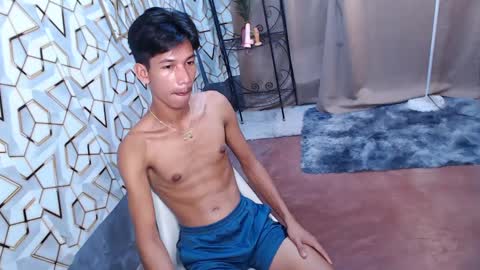 Reyn online show from February 21, 2:27 pm