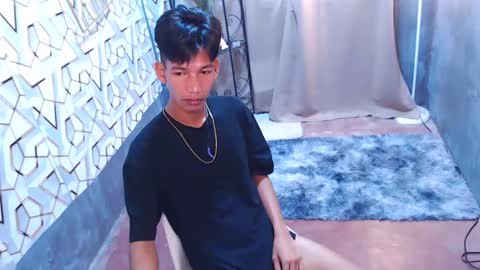 Reyn online show from February 4, 11:59 pm