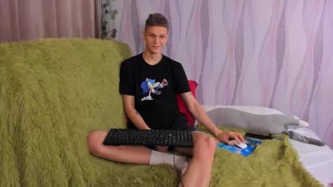 maxim burn online show from November 23, 6:06 pm