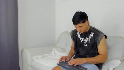 maximiliano harris online show from September 23, 2:49 am