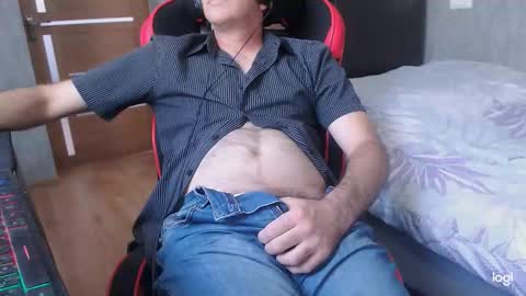 maximus3334 online show from September 26, 11:18 am