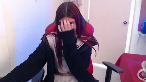 maxinesex_ online show from April 4, 1:29 pm